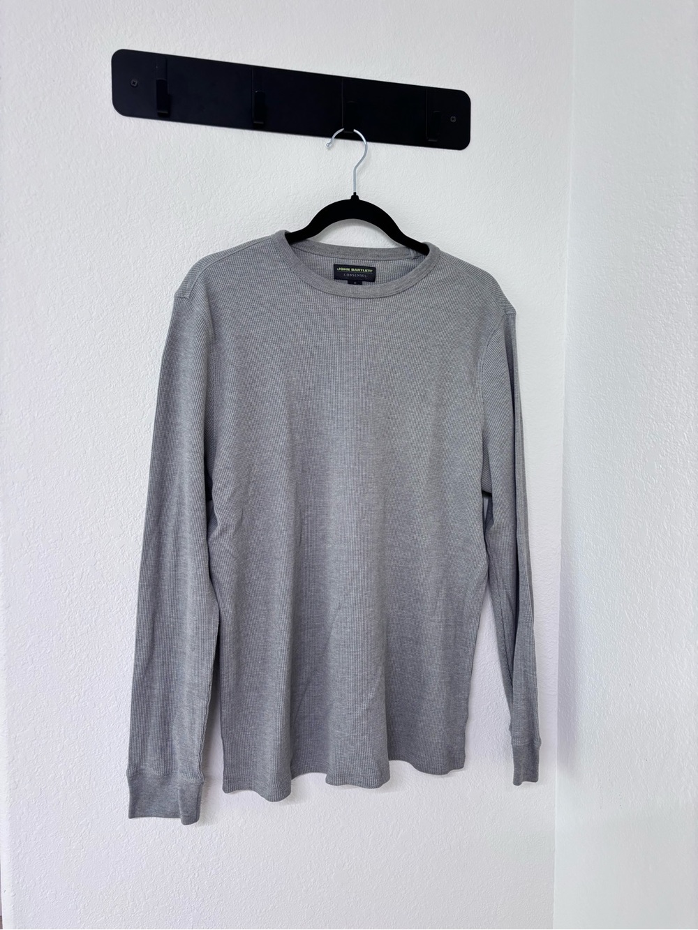 John Bartlett - Men's Long Sleeve Waffle Crewneck Tee - Heather Gray